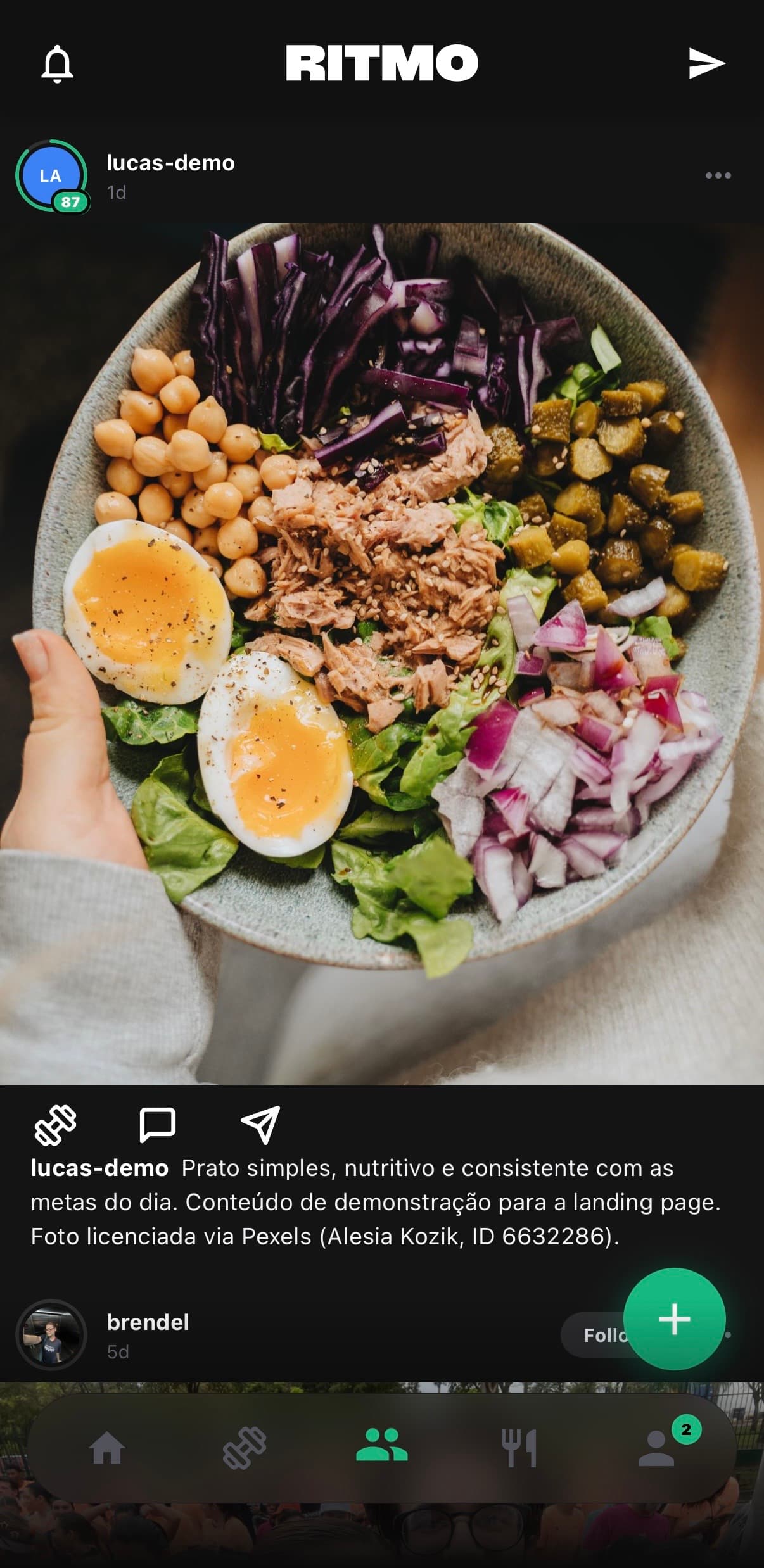 Tela real da comunidade Ritmo com uma publicação de alimentação